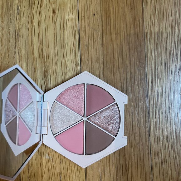 EM Cosmetics Divine Skies Eyeshadow Palette Magic Hour - Picture 2 of 5